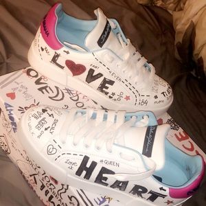 worn a few times no damages authentic size 38